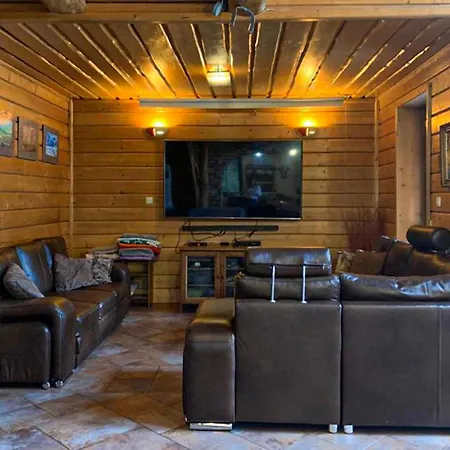 Дом отдыха Beautiful In With Sauna